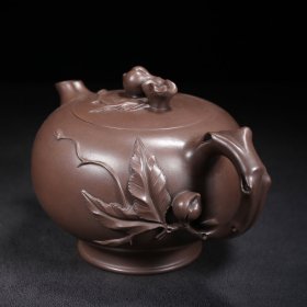 品名：寿桃。底款：朱可心