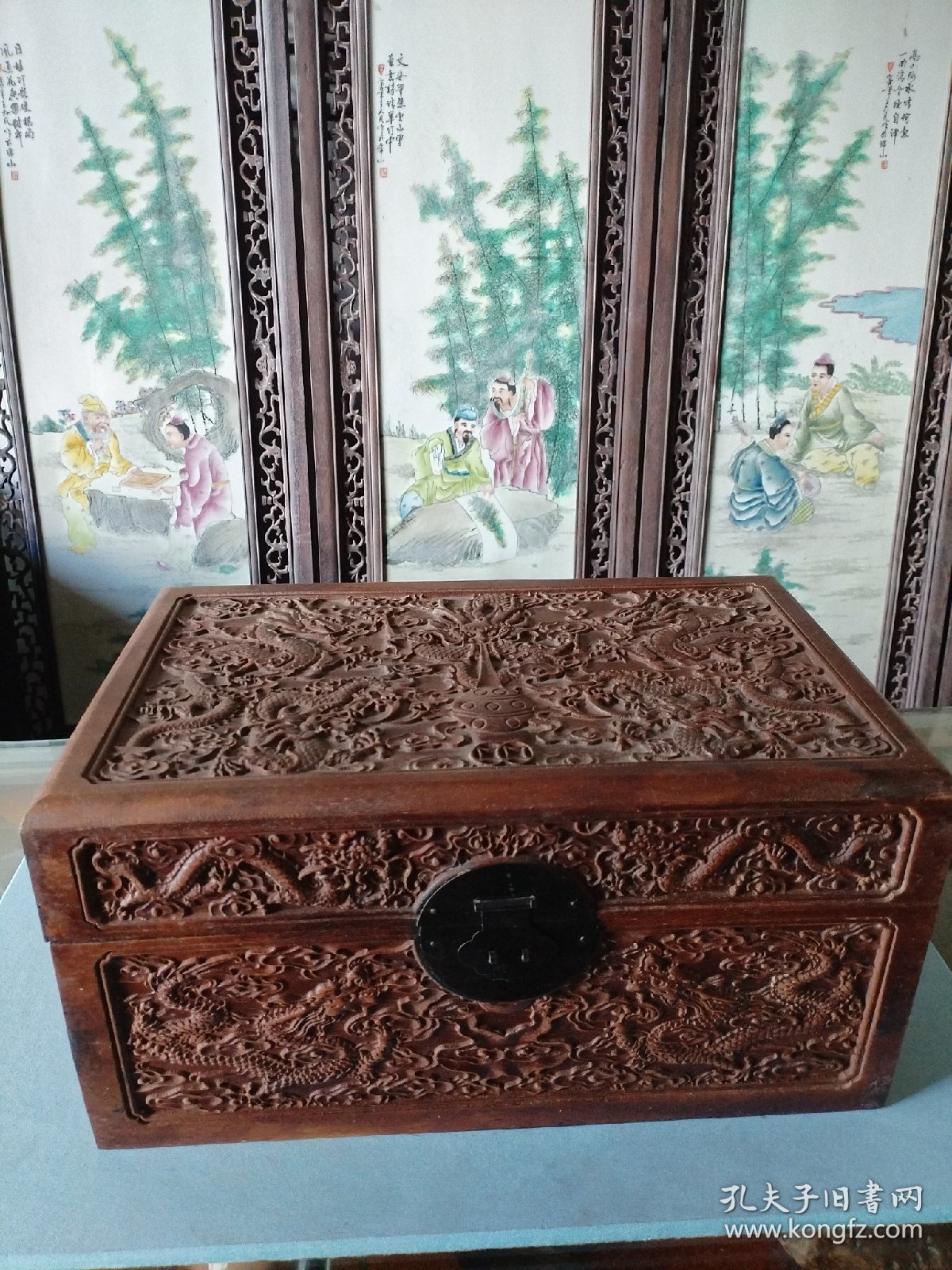 旧藏花梨木书箱
尺寸:长40厘米 宽24 高20
重量:3300g