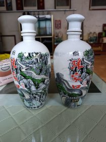 张家口酒瓶一对，长城图片特别好看，全品