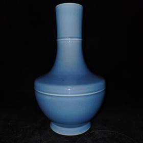旧藏大清雍正年制天蓝釉赏瓶，