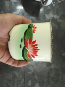 荷花搪瓷缸