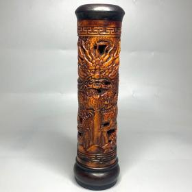旧藏 花梨木雕龙柱香筒摆件
成色如图，现货销售，颜色略有偏差 
尺寸:长25cm宽7cm高25cm