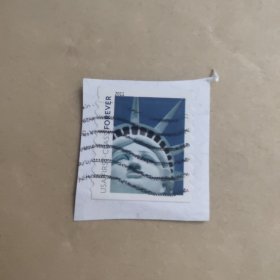 美国信销邮票剪片2011年自由女神像与国旗 2-1（上下无齿）