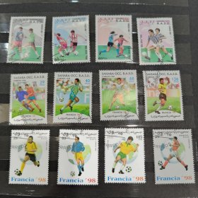 FA0301外国邮票盖销邮票12枚，足球题材，品相不好，全部背贴，大部分压痕严重