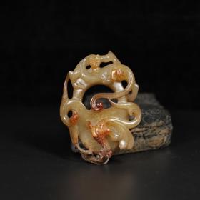旧藏 精品 和田玉龙凤鸡心佩，玉质细腻油润，包浆老道，细节如图所示，尺寸 7.5×5.5×1.6厘米，重 49.4克