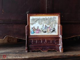 旧藏案几陈设插屏摆件，釉色肥厚，画片精美，完整。 尺寸19-7-20