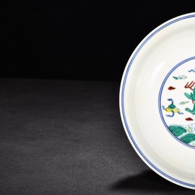 瓷器 明成化斗彩飞象纹盘 高5.3厘米 宽21.1厘米