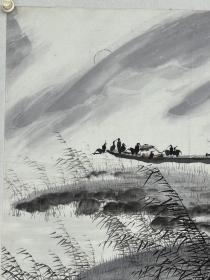霍鸿 1959年10月生于北京,职业画家。1979年拜周之林先生为师至今,专长山水,有深厚的传统功力。曾从事临摹宋元传统山水达数年,习古而不泥古,做到古为我用,古为今用。“外师造化,中得心源”,曾数次赴云、贵、川、陕、湖、广、新疆各地写生体验生活,向大自然索取素材,拓展视野,逐渐形成自己的艺术语言。作品曾多次在国内外展出,许多国内外的收藏家、博物馆收藏他的作品,受到了很高的评价。