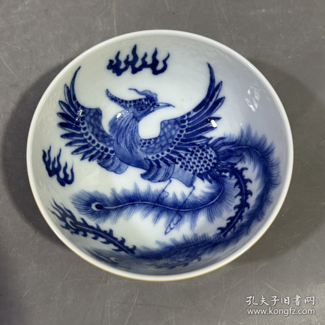 清雍正外黄内青花凤杯