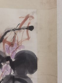 石壶（陈子庄）？原裱立轴七十年代手绘作品，画心尺寸133+28，品相如图自然旧有瑕疵黄斑。白石笔意，笔名下里巴人，近现代著名画家