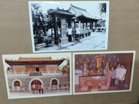 老照片 70年代香港旧映像一组三张 1974年香港大屿山宝莲寺内留影