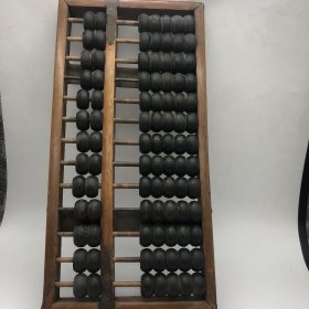 60年代勤俭牌13档算盘，长36宽18高3.3厘米，很重有1250克，珠子好像是塑胶的，铜包角不松动，整体完好（品如图）