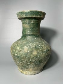 汉代绿釉盘口瓶，全品，高34厘米，肚径25厘米，5000元