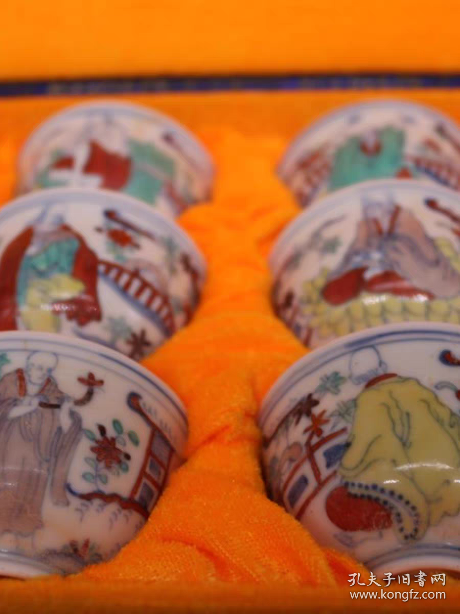 明斗彩十八罗汉纹茶杯一套