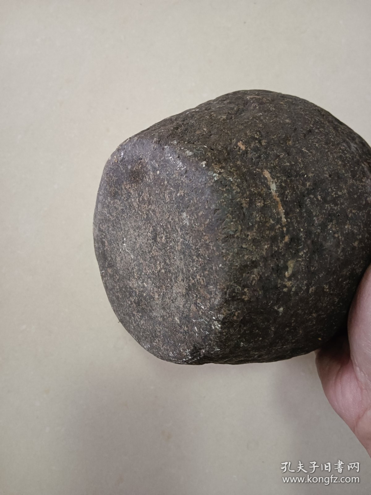 老青石臼 高10外径45内径10.5 内槽深8 没有锤子