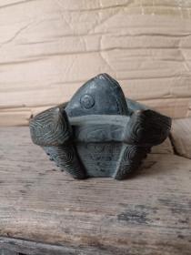 下乡收来大明宣德青铜小船里边有鱼笔洗一个，造型美观大方，老化明显，品相如图包老包退