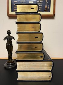 《牛津英语词典》The Oxford English Dictionary 牛津大学出版社成立500周年特别纪念版，富兰克林Franklin Library出版社联名精装特辑，真皮真丝真金，最大开本尺寸31X25，总重近38斤，限量编号2217 / 7500。 整套皮质完好无损，书口略有受潮掉金，低出（不含书架）。
