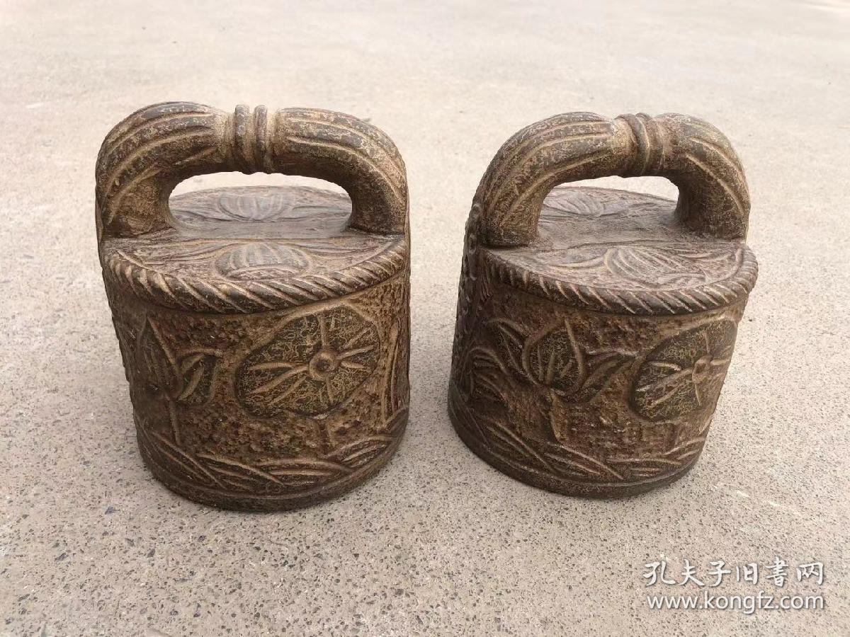 青石雕刻练功石一对 健身器,用极品方便,青石精雕细刻，收藏怀旧值。