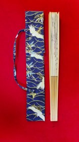 【喻慧】精品书画扇子一把，带精美扇袋，一面是国画《不知相逢处，却知为谁开》，另一面是书法《和气致祥》，