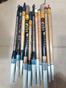 老毛笔11支，品相如图，2支双马牌、9支太阳牌