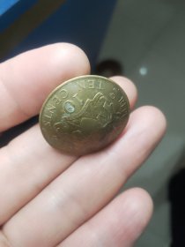 外国硬币做的铜扣子