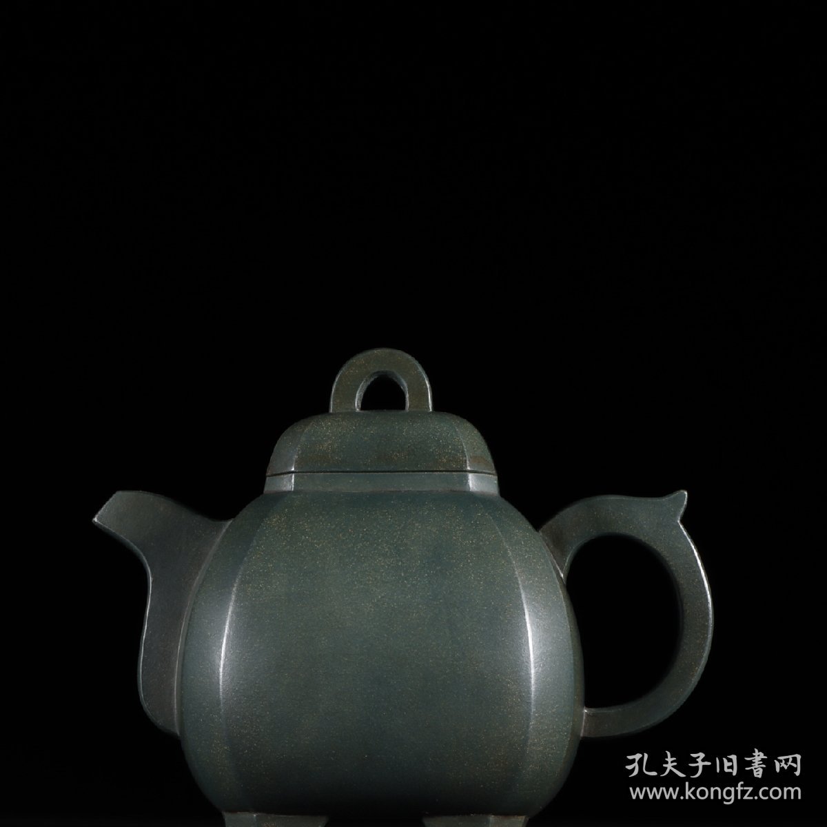 点击查看原图 四方平角紫砂壶款识:李昌鸿 当代名家高 12×14.8cm