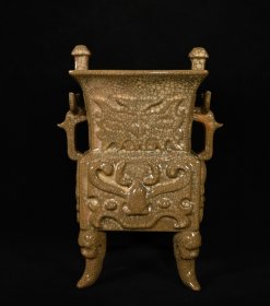 哥窑大宋御哥款饕餮纹方炉，高28.5×20厘米