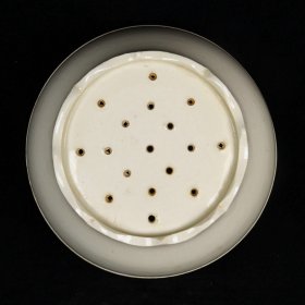 宋定窑雕刻莲花纹香薰炉 高13cm 直径14cm