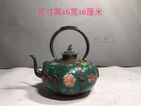 包银瓷壶，包浆自然浓厚，雕工精湛，做工考究，皮壳老辣，造型美观，尺寸见图