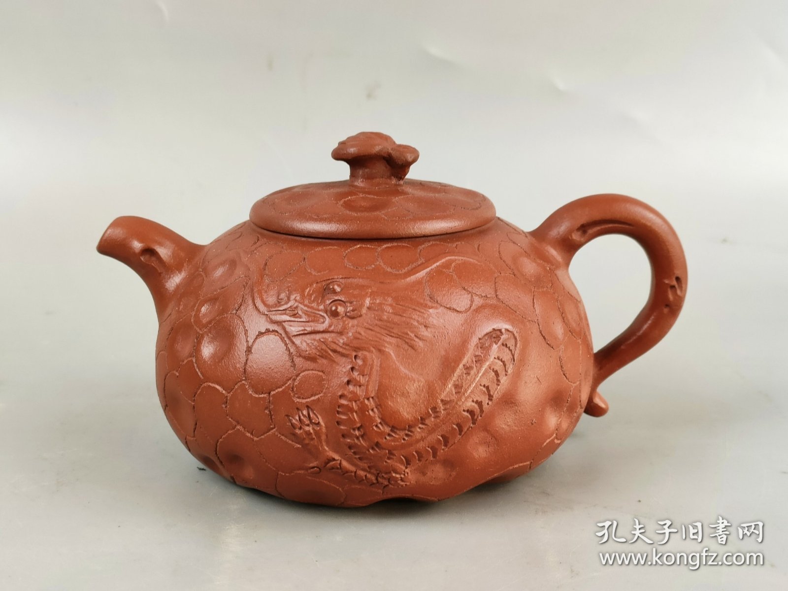 精品.徐汉棠.紫砂壶一套。 纯手工制造，全品无磕碰，出水流畅，正常使用，茶室首选摆放大气典雅……