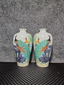 珐琅彩凤纹瓶一对