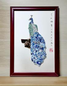 瓷片贴画，孔雀富贵图

老青花瓷片贴画，孔雀富贵图，采用老青花瓷片，老豆青釉瓷片，老青白瓷片，老窑黑釉瓷片，精心设计制作，喜欢别错过。