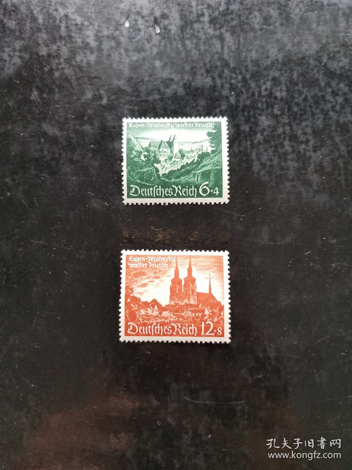 德国1940年城堡风景邮票
品相如图，原胶贴票，红色那张有斜横折。保真包挂号非假不退