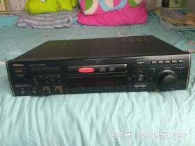 老品功放机：新科 VCD- A122，自带功放，  95品，能正常播放。无音箱和遥控器。重约7公斤。130元自提。邮寄另计邮费。