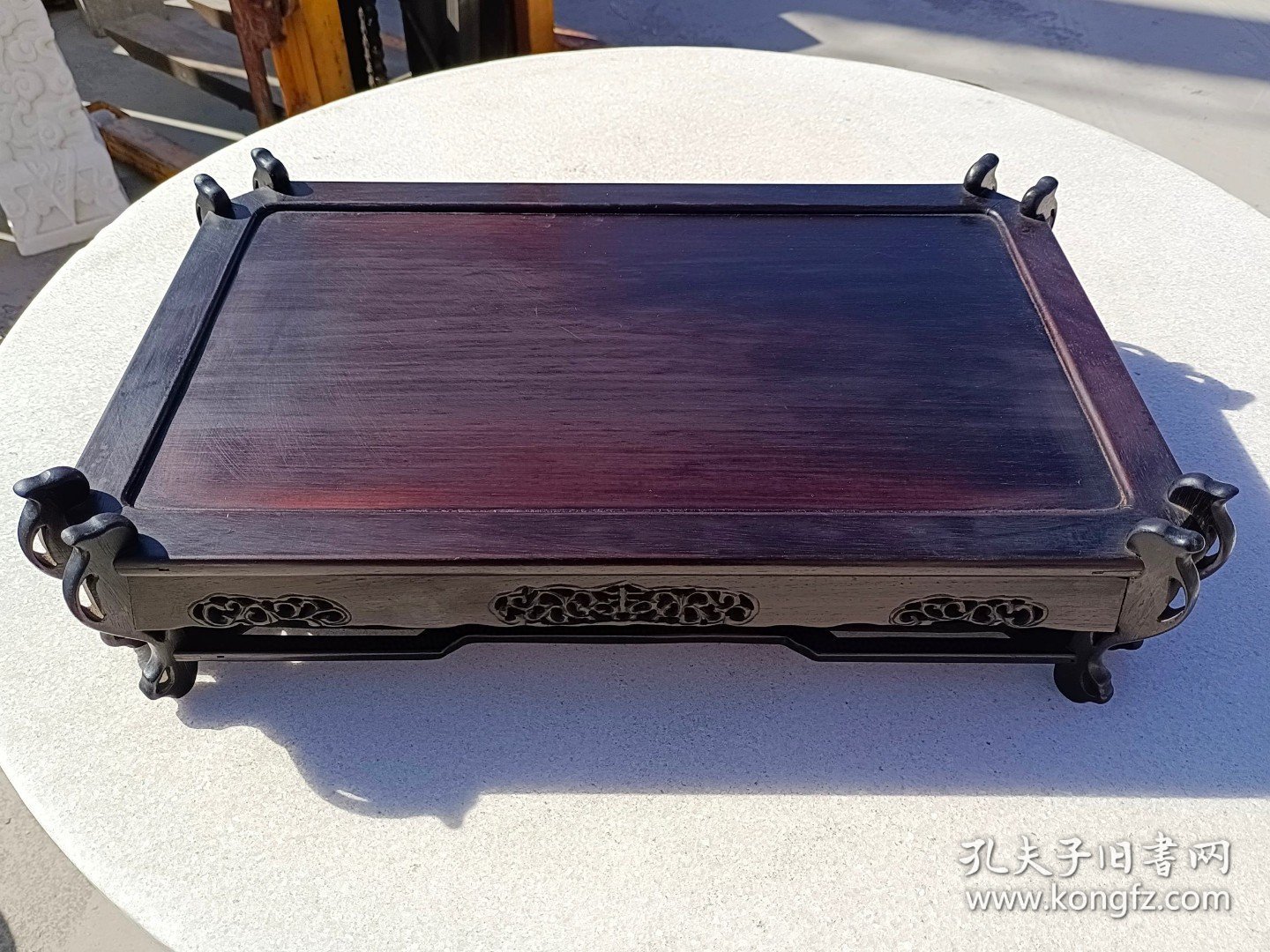 红木小桌，保存完好品相一流。