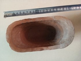 陶制元宝香炉 图二四有磕 图三一条冲线