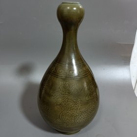 越窑蒜头瓶