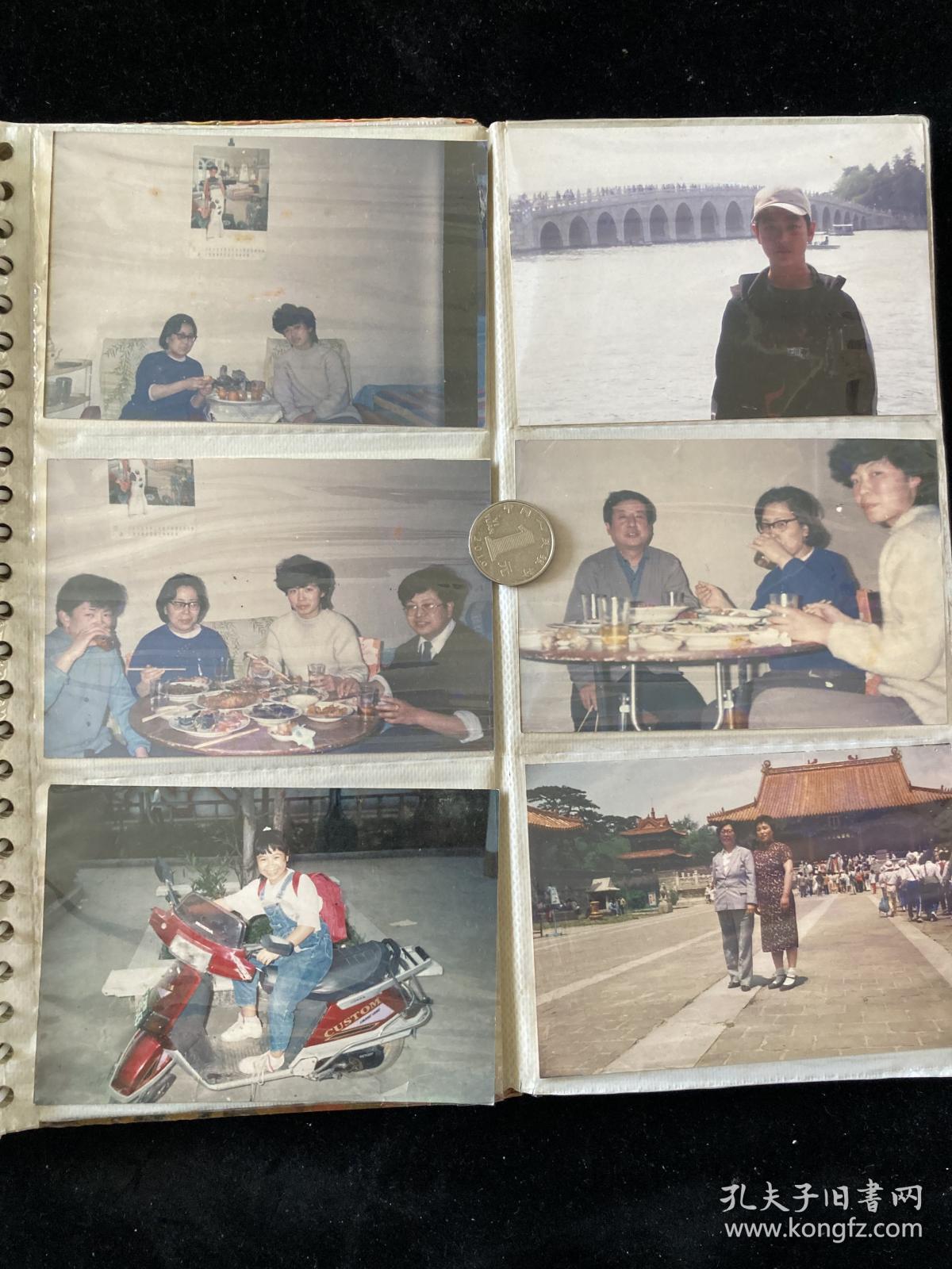 相册老照片 内含照片都“7l l张 打包出不单售 品相如图 现状出售  尺寸参见一元硬币 年代感十足 喜欢的朋友不要错过