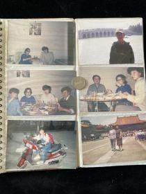 相册老照片 内含照片都“7l l张 打包出不单售 品相如图 现状出售 尺寸参见一元硬币 年代感十足 喜欢的朋友不要错过