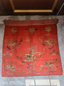 清代手工老刺绣盘金绣桌围。绣品绣片。5个彩色的狮子舞绣球图案。精美漂亮。品相杠杠滴。包老保真怀旧特价处理9080厘米左右 ​