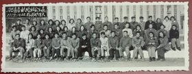 老照片:把青春献给社会主义1955年10月临别于中国医科大学