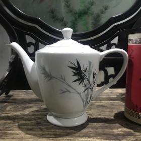 老唐山瓷茶壶