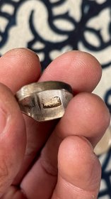 清代银戒指，喜字戒指 包浆醇厚  
重量2.35克