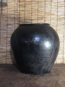 黑陶罐，古为今用，可做卷缸，包浆浓厚，品相尺寸如图，180元一个不包邮，随机发
