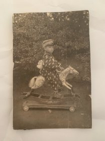 日本明治-大正时期（清末时期）历史老照片 木马和服儿童 100多年前木马和服儿童 生活趣味 稀少品 美品