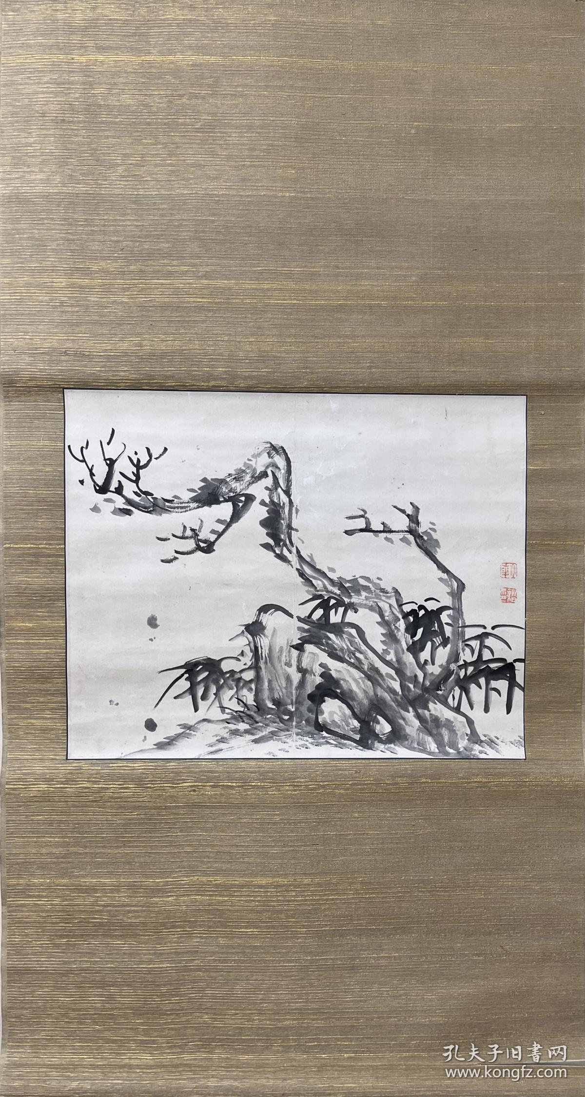 日本近代南画家，渡边华山之子渡边小华作品，枯木竹石图，茶挂，纸本布裱无挂绳子，画心34.1*27，来自苏东坡影响的永恒画题：枯木竹石