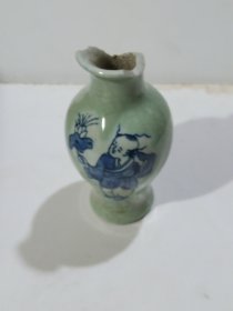 民国哥瓷青花童子观音瓶(直径7.5cm高14cm)