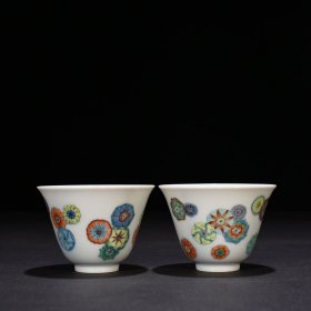 旧藏 清雍正斗彩皮球花纹杯 5*7.5厘米