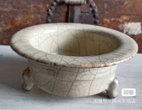 宋代瓷器南宋官窑三足鼎香炉，全品。 感兴趣的话点“我想要”和我私聊吧～