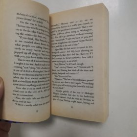 【英文原版书】ALL-AMERICAN GIRL by MEG CABOT